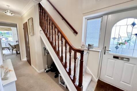RECEPTION HALLWAY