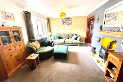 LOUNGE/ DINING