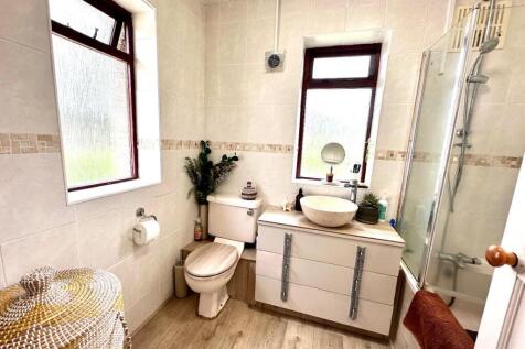 HOUSE BATHROOM