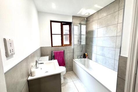 HOUSE BATHROOM