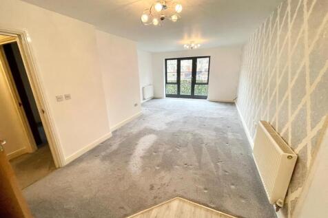 Lounge/Dining Area