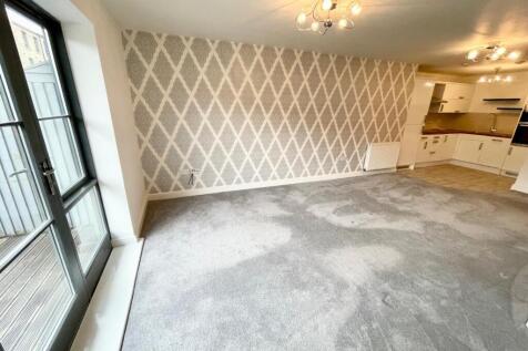 Lounge/Dining Area