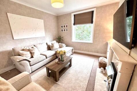 SPACIOUS LOUNGE