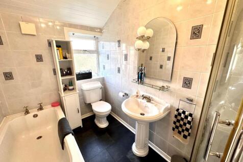 HOUSE BATHROOM