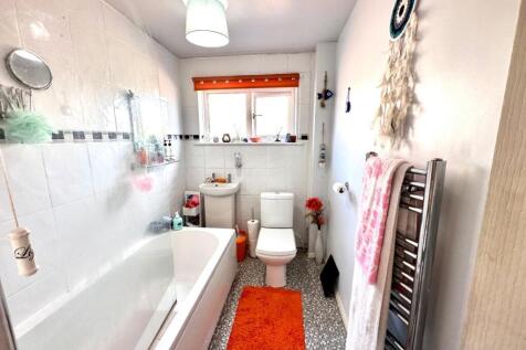 HOUSE BATHROOM