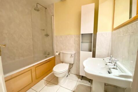 HOUSE BATHROOM