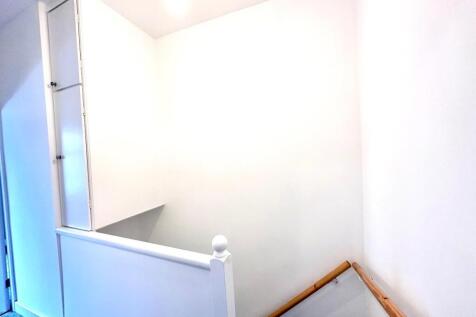 TO THE FIRST FLOOR LANDING