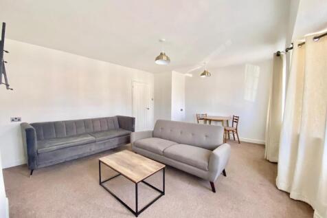 OPEN PLAN LIVING SPACE