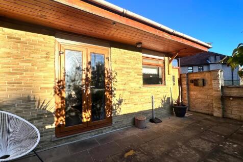 FURTHER EXTERNAL PHOTOGRAPHS