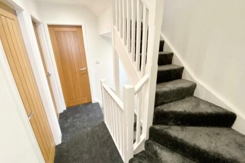 TO THE SECOND FLOOR LANDING