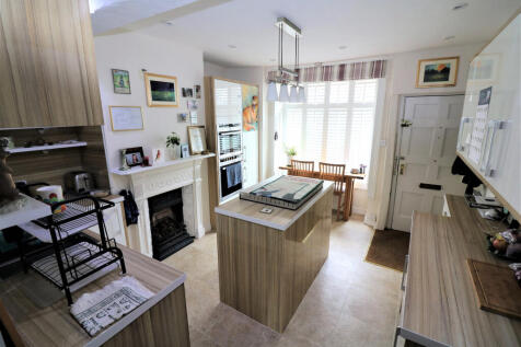 Kitchen.JPG