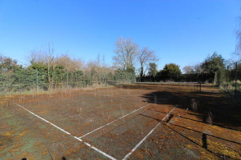 tennis court.JPG