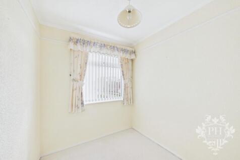 CAM02002G0-PR0129-STILL003.jpg