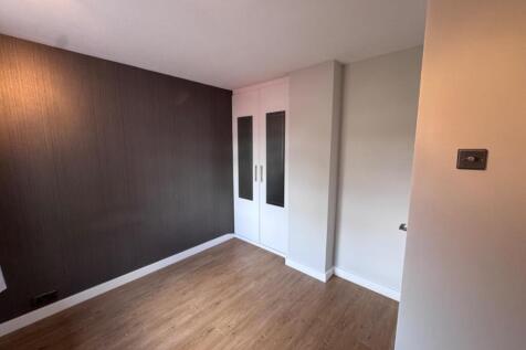 Bedroom 2 2/2