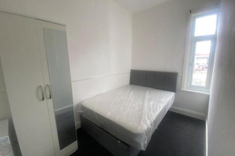 laurel street room 3.jpg