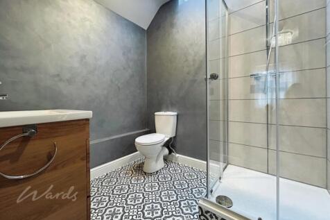 Bed 2 en-suite