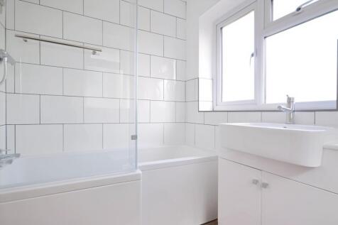 bathroom bracken 