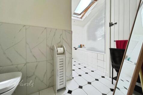 bathroom (2)