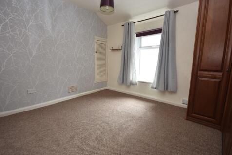 BEDROOM 1 (2)