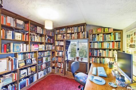 Bedroom 3/Study