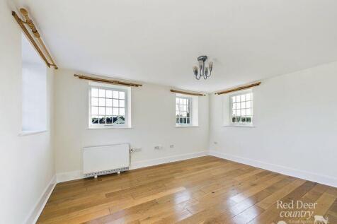 Sitting/Dining Room