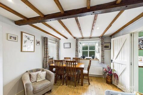 Sitting/Dining Room