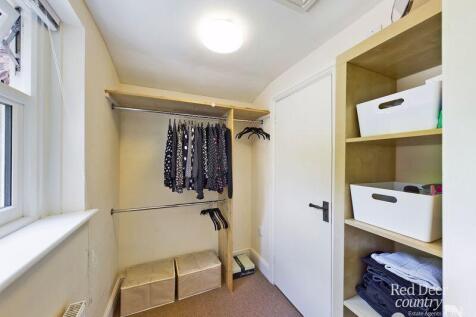 Walk In Wardrobe