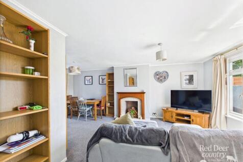 Sitting/Dining Room