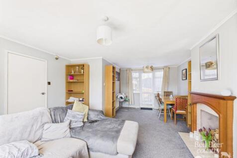 Sitting/Dining Room