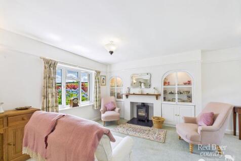 Sitting/Dining Room