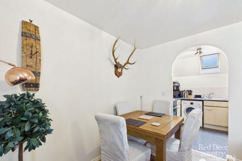 Sitting/Dining Room