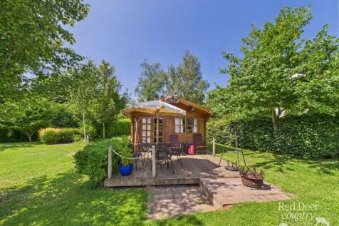 Glamping Hut