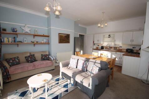 Open Plan Kitchen / Living Room