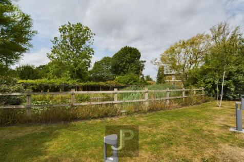 CAM01632G0-PR0130-STILL001.jpg