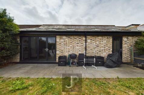 CAM01632G0-PR0130-STILL003.jpg