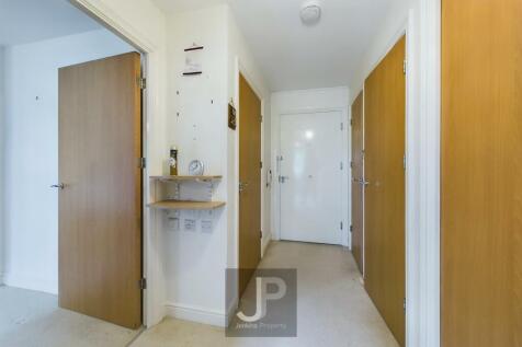 CAM01632G0-PR0146-STILL004.jpg