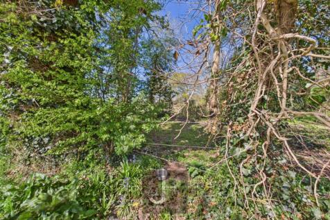 CAM01632G0-PR0182-STILL009.jpg