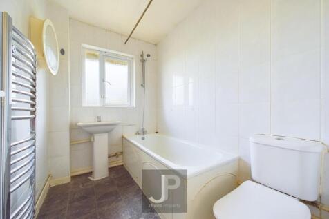 CAM01632G0-PR0170-STILL012.jpg