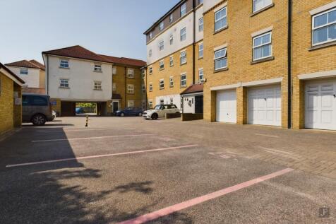 CAM01632G0-PR0037-STILL014.jpg