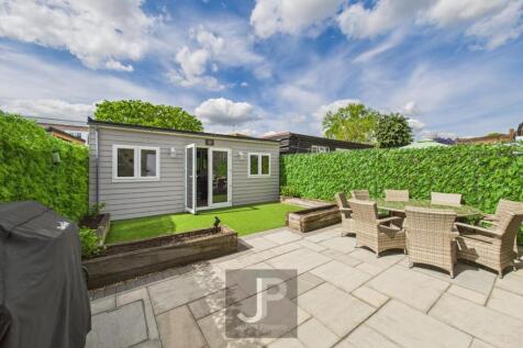 Out Building/Entertainments Room