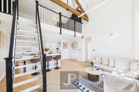 Open Plan Living/Dining