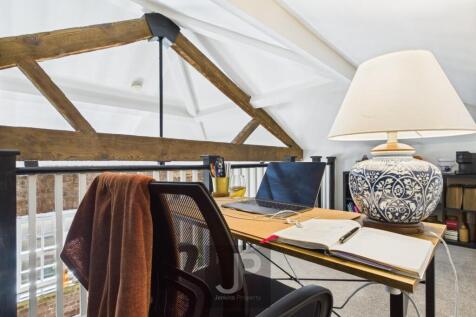Mezzanine/Office