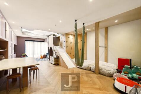 Adventure play room