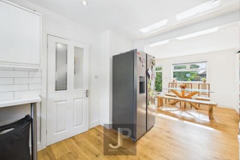 Open plan from Kitchen