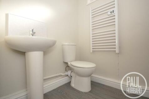 FLAT 1