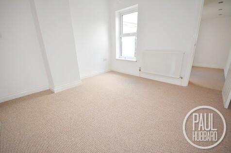 Bedroom x2.jpg
