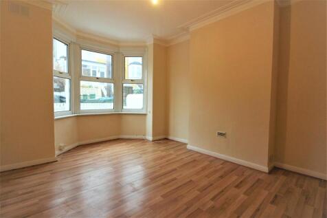 Living Room/3rd Bedr