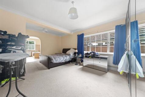 Mater Bedroom