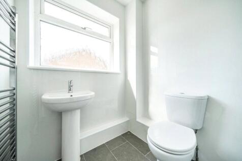 1350771-9-68c2cc2...