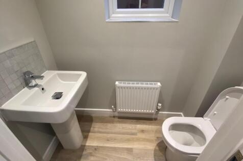 Cloakroom/wc